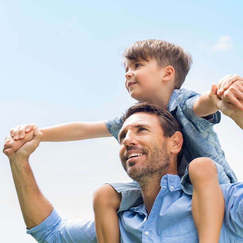 Dad with Child on his shoulders